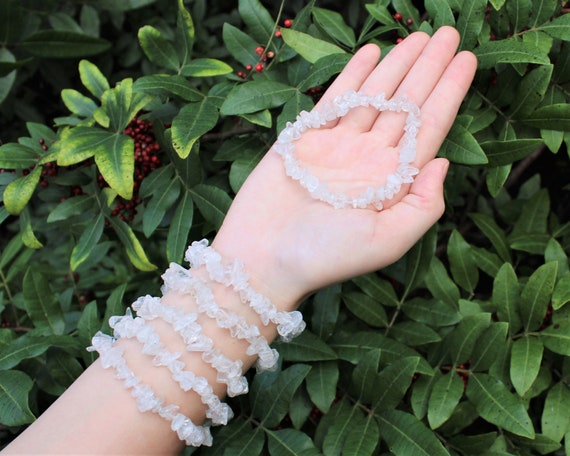 Clear Quartz Chip Bracelet (Quartz Crystal Chip Bracelet, Stretch Bracelet, Clear Quartz Jewelry, Clear Quartz Gemstone Bracelet, Gift)