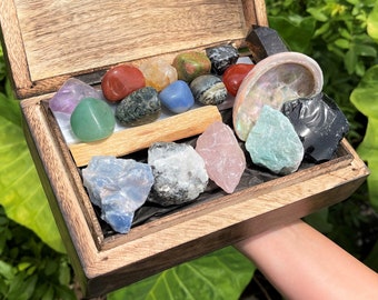 19 Piece Deluxe Crystal Kit - Box of Natural & Tumble Stones, Selenite, Palo Santo, Crystal Point and More! (Crystal Gift Box)