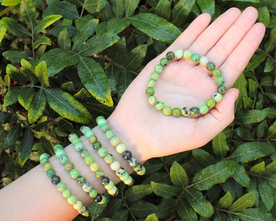 Chrysoprase Bead Bracelet: 8 mm Round Crystals (Chrysoprase Stretch Bracelet, Gemstone Bracelet, Gift)