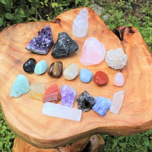 Beginners Crystal Kit, 20 pcs Chakra Protection Healing Sets PLUS Natural Rough & Tumbled Crystal Specimens Healing Crystals and Stones image 4