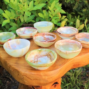 Green Onyx Crystal Bowl, Medium 3&quot; Diameter Onyx Stone Bowl (Decorative Crystal Bowl, Stone Bowl, Natural Onyx Bowl)