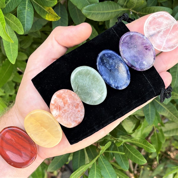 Kit de 7 pierres anti-inquiétude pour les chakras et pochette à cordon (cristaux de pierre de palmier pour chakras)
