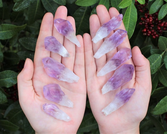 Premium Amethyst Points 'AAA' Grade: Choose How Many (Natural Amethyst Point, Purple Amethyst)