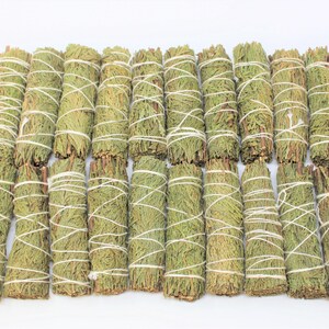 Cedar Smudge 4" Sticks - 3 Piece Lot (Fresh Bundles For Incense & Craft Uses) afbeelding 5