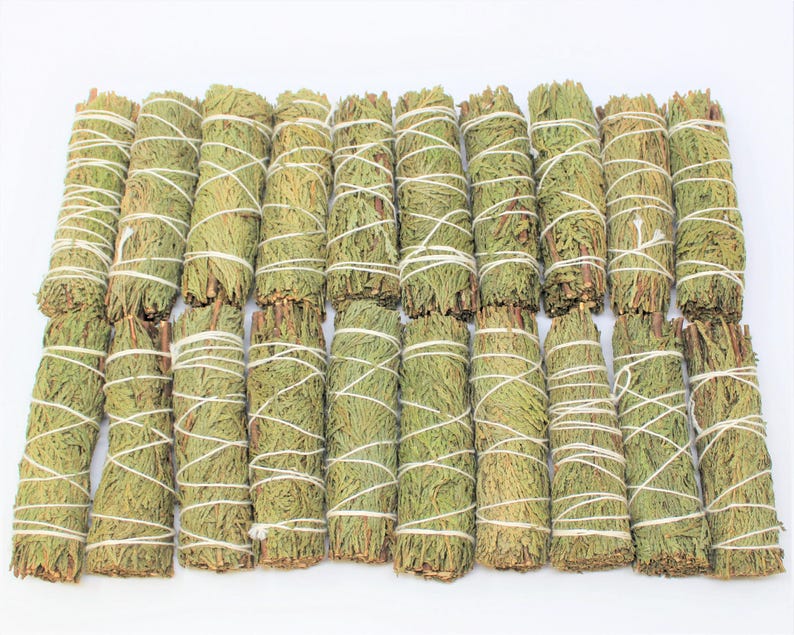 Cedar Smudge 4" Sticks - 3 Piece Lot (Fresh Bundles For Incense & Craft Uses) afbeelding 5
