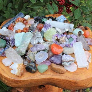 Crystal Confetti Scoop: Mystery Crystal Bags, Mixed Lucky Dip (Tumble Stones, Rough Stones, Crystals, Selenite, Bracelets, and Gifts)