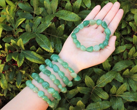 Green Aventurine Tumbled Gemstone Bracelet: 6-8 mm Stones (Premium Grade Stretch Nugget Bracelet)