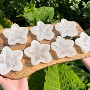 Selenite Star Charging Bowl, 4&quot; Star Shaped Offering Bowl (Premium Quality Selenite Crystal Cleansing Bowl, Charging & Purification)