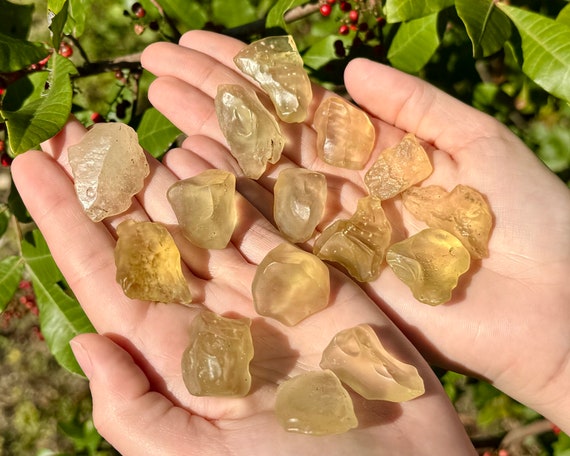 40g Lot of Natural Libyan Desert Glass, 10 - 16 Pieces of 100% Genuine Libyan Gold Tektite (Beautiful High Quality Libyan Desert Glass)