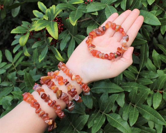 Carnelian Chip Bracelet (Carnelian Gemstone Bracelet, Beautiful Crystal Chip Bracelet, Stretch Bracelet, Carnelian Jewelry, Gift)