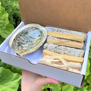 Premium LARGE White Sage Smudge Abalone Box Kit: 5-6" Abalone Shell, 3x White Sage Smudge Stick, 3x Palo Santo, Stand & Smudging Directions