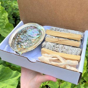 Premium LARGE White Sage Smudge Abalone Box Kit: 5-6&quot; Abalone Shell, 3x White Sage Smudge Stick, 3x Palo Santo, Stand & Smudging Directions
