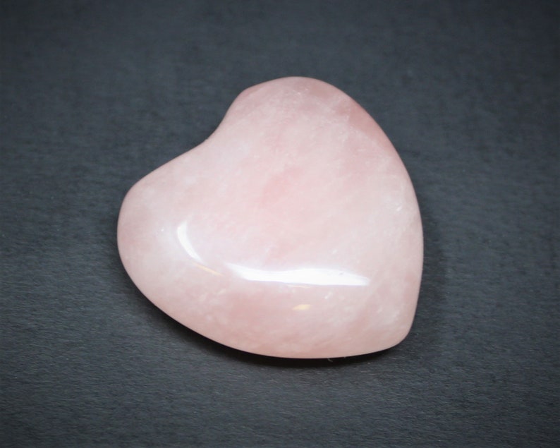 LARGE Rose Quartz Heart Crystal, 1.5 1.75 Crystal Heart, Gemstone Heart, Palm Stone, Rose Quartz Crystal, Polished Rose Quartz image 9