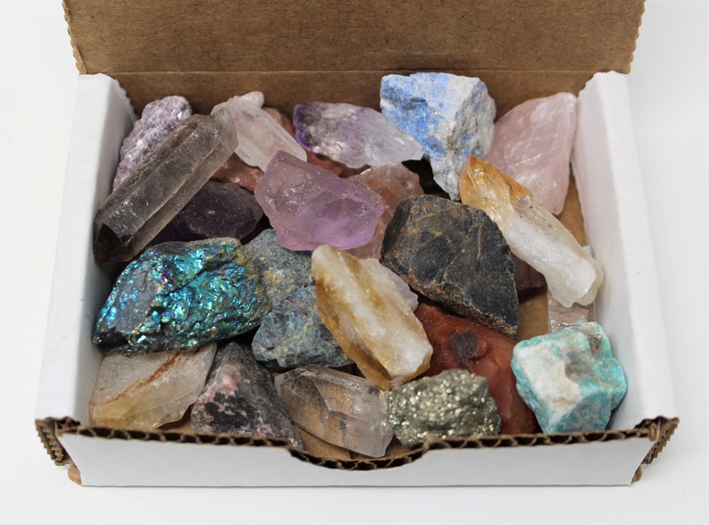 MINIATURE Crafters Collection Box: Gems Crystals Natural Raw Minerals - 1/2 lb (8 oz) (Mixed Tiny Gemstone, 0.25' - 1') 