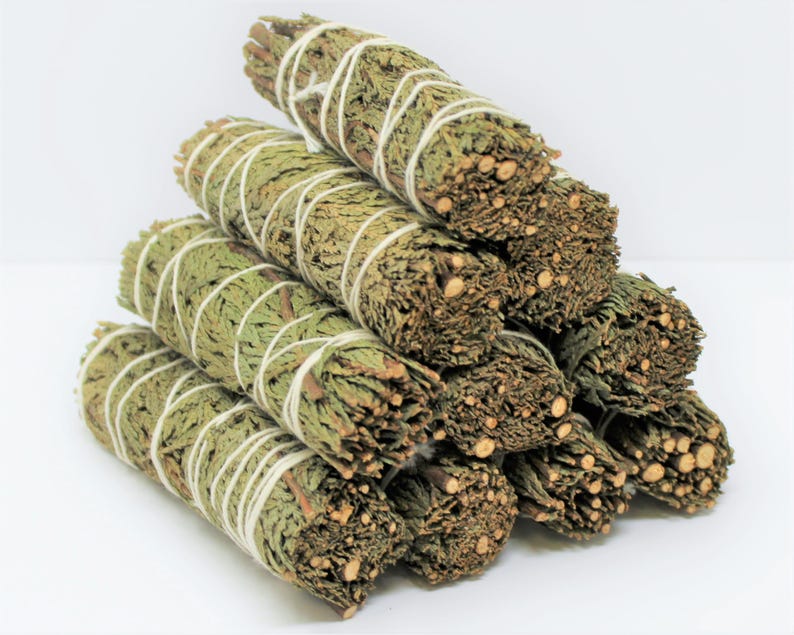 Cedar Smudge 4" Sticks - 3 Piece Lot (Fresh Bundles For Incense & Craft Uses) afbeelding 4