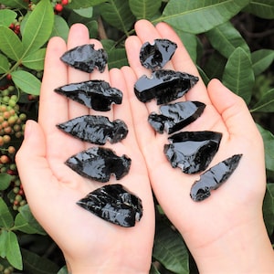 Black Obsidian Arrowheads, 1&quot; - Choose How Many Pieces (Black Obsidian Crystals, Stone Arrowhead, Root Chakra)