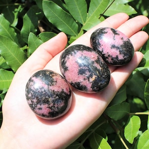 Rhodonite Hand Polished Stones: Choose How Many Pieces (&#39;A&#39; Grade, Polished Rhodonite Palm Stones)