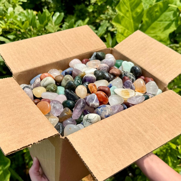 ¡Caja enorme de piedras pulidas medianas surtidas a precio increíblemente bajo! Venta al por mayor de cristales pulidas mixtos (grado 'A').