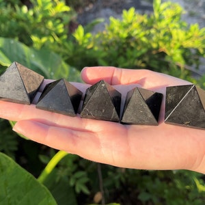 Black Tourmaline Crystal Pyramid, 1&quot; - 1.25&quot; (Gemstone Pyramid, Black Tourmaline Pyramid, Protection Pyramid)