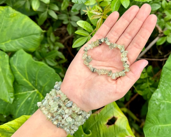 Prehnite Chip Bracelet (Prehnite Crystal Bracelet, Premium Grade Stretch Chip Bracelet, Prehnite Gemstones)