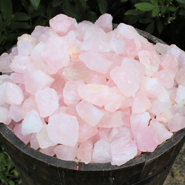 Pierres naturelles brutes de quartz rose de Madagascar : choisissez des lots de gros en vrac en onces ou en livres (qualité supérieure « A »).