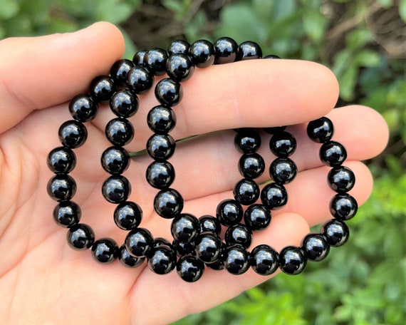 Black Onyx Bead Bracelet: 8 mm Round Crystals (Black Onyx Bracelet, Premium Grade Stretch Nugget Bracelet)