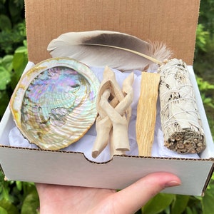 White Sage Smudge Abalone Kit - Abalone Shell, White Sage Smudge Stick, Tripod Stand, Palo Santo and Smudging Directions (House Cleansing)