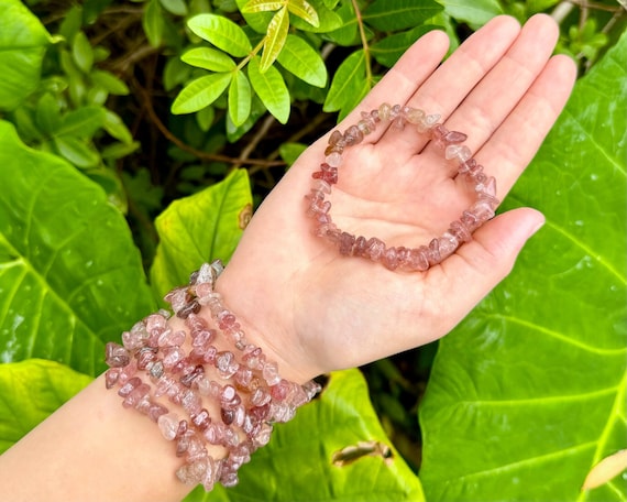 Strawberry Quartz Chip Bracelet (Quartz Crystal Bracelet, Premium Grade Stretch Chip Bracelet, Strawberry Quartz Gemstones)