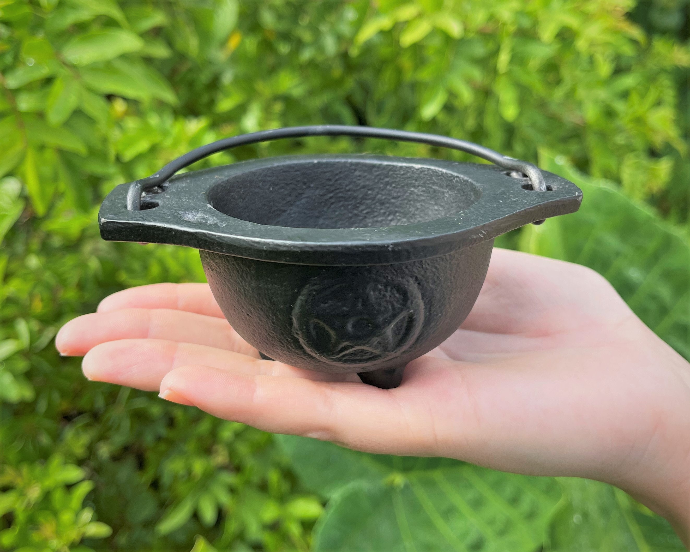 Cast Iron Cauldron, Pentagram With Handle: (Smudge Pot, Incense Burner ...