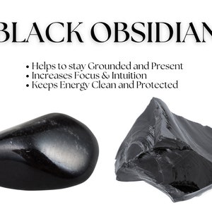 Pode incluir: Duas pedras de obsidiana preta, uma lisa e arredondada, a outra &aacute;spera e irregular. O texto diz: "OBSIDIANA PRETA &bull; Ajuda a manter-se aterrado e presente &bull; Aumenta o foco e a intui&ccedil;&atilde;o &bull; Mant&eacute;m a energia limpa e protegida"