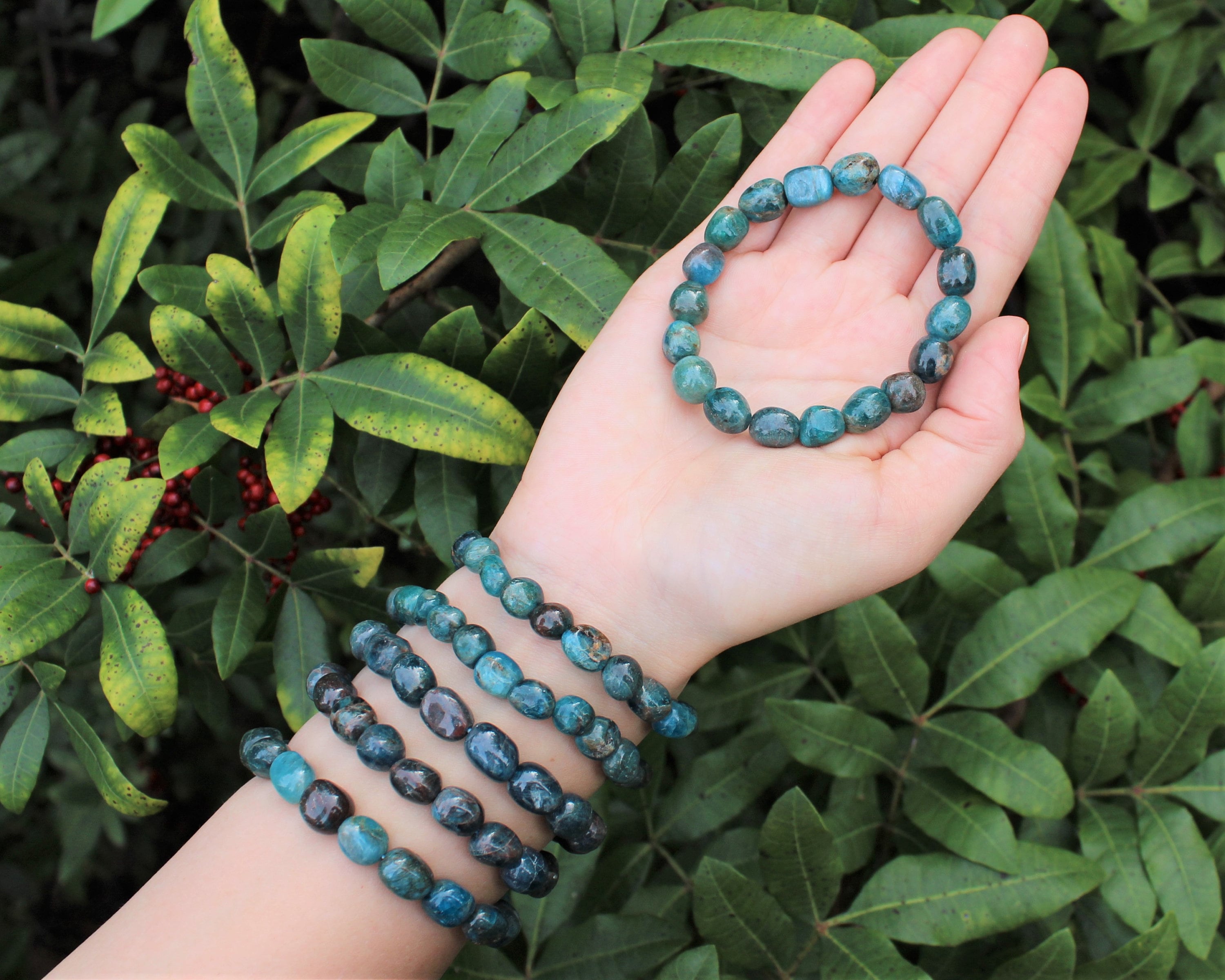 GEMSTONE BRACELETS: Blue Agate bracelet