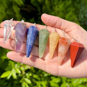 Crystal Gemstone Pendulums - BUY 3 GET 1 FREE - Faceted Pendulum With Chain (Dowsing & Divination) 7 Chakra Set