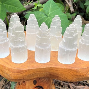 Torres de cristal de selenita, 10 cm de altura - Elige la cantidad (Decoración del hogar, manualidades y uso metafísico)