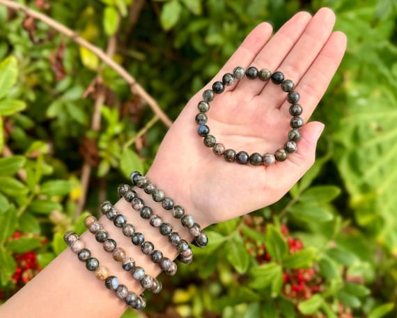 Que Sera Bead Bracelet: 8 mm Round Crystals (Natural Que Sera Bracelet, Llanite Bracelet, Premium Grade Stretch Gemstone Bracelet)