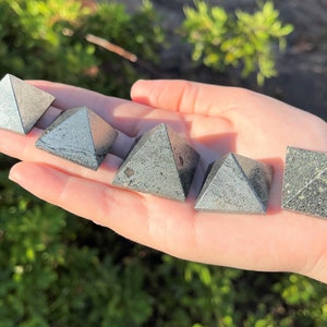Hematite Crystal Pyramid, 1&quot; - 1.25&quot; (Polished Gemstone Pyramid, Grounding Pyramid)