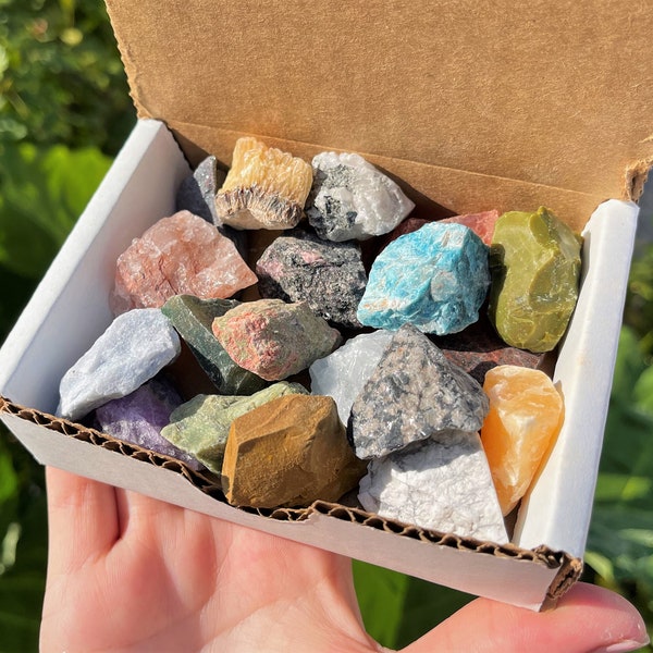 MINIATURE Crafters Collection Box: Gems Crystals Natural Raw Minerals - 1/2 lb (8 oz) (Mixed Tiny Gemstone, 0.25" - 1")