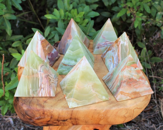 LARGE Green Onyx Crystal Pyramid, 3" Polished Green Onyx Pyramid ('A' Grade Natural Green Onyx Stone Pyramid, Home Decor)