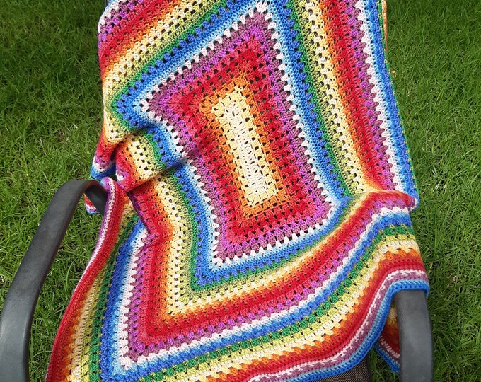 Mixed crochet stitch baby blanket pattern , growing sample stitch granny square