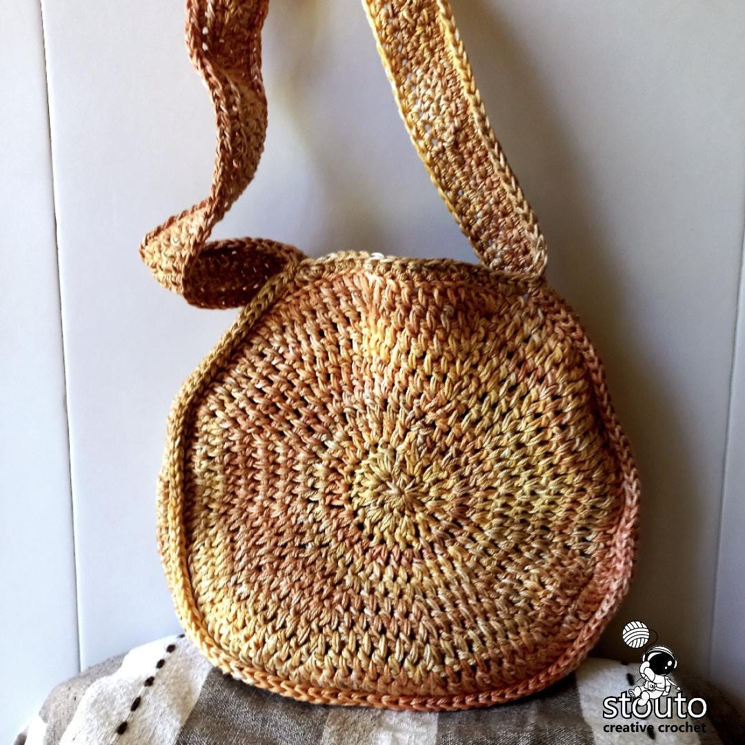 Easy crochet bag pattern crossbody slouchy bag round cross shoulder sling bag