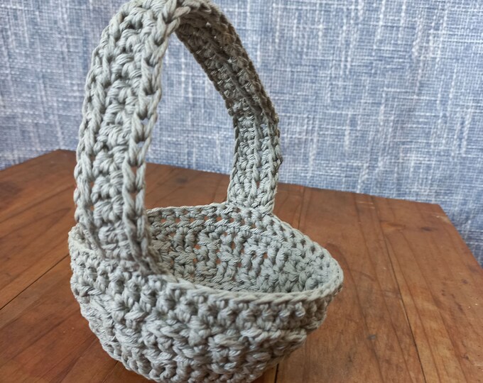 Crochet Basket Pattern Small Basket Weave DIY for gifts and child toy