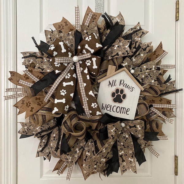Dog wreath, Pet Decor, Pet Door Wreath, Pet Wreath, All Paws Welcome wreath, Dog wreath decor, Dog Wreath for the Door