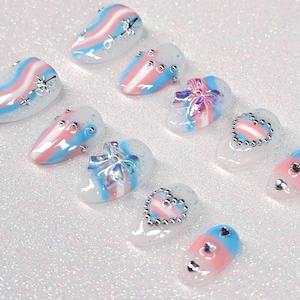 Unhas de pressão artesanais com bandeira do orgulho transgênero | Unhas de gel, Nail Art LGBT+, Unhas do Orgulho, Unhas reutilizáveis, Presente do Mês do Orgulho, Unhas da moda