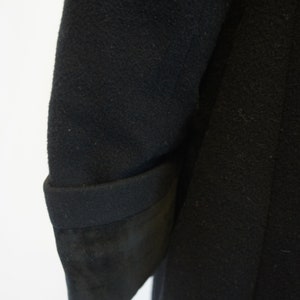 Dolce&Gabbana Black Wool Coat with Standing Collar and Velvet Trim Detail image 6