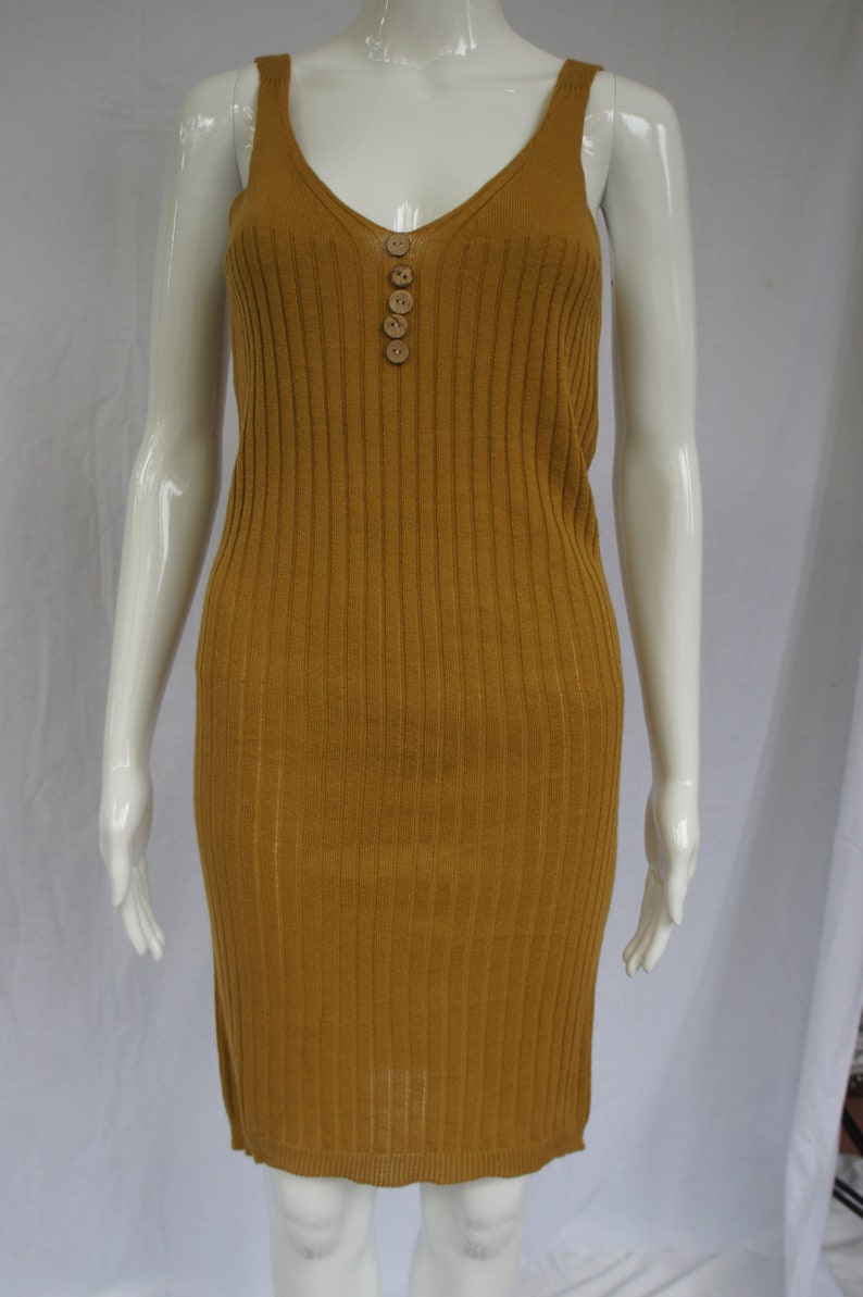 Made in Italy Mustard Yellow Rib Knit V-neck Sleeveless Rib Knit Knee-length Short Casual Dress Size: 4 S image 2