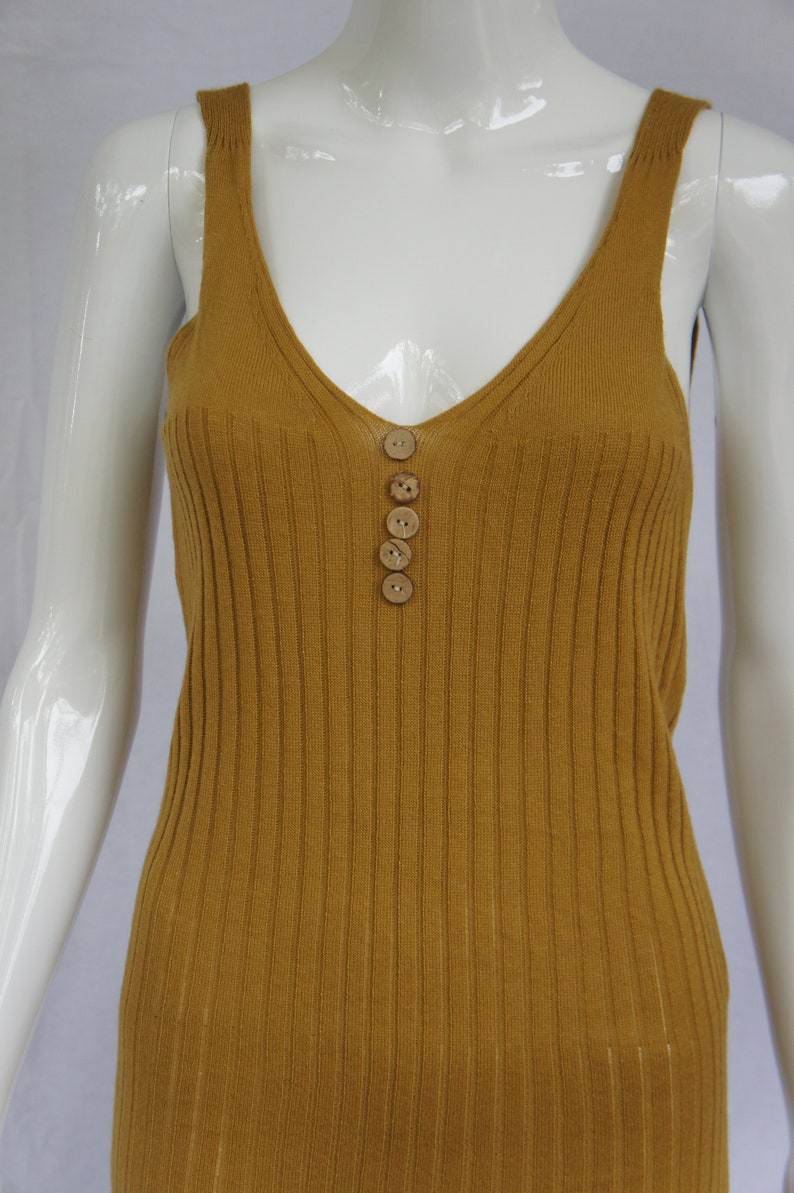 Made in Italy Mustard Yellow Rib Knit V-neck Sleeveless Rib Knit Knee-length Short Casual Dress Size: 4 S image 9