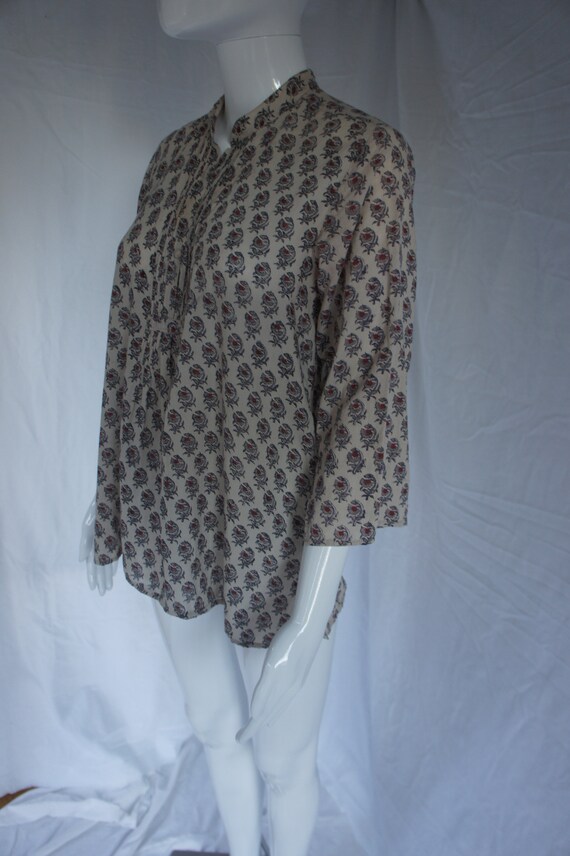 Anokhi Floral Grey Paisley Pintuck Blouse - image 3