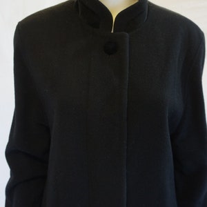 Dolce&Gabbana Black Wool Coat with Standing Collar and Velvet Trim Detail image 9