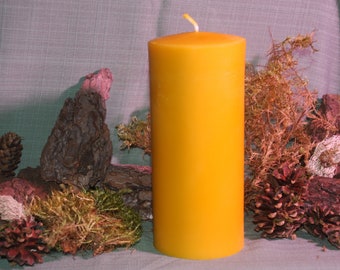 large beeswax candle, 100% BW, 8 x 17.5 cm handmade, pillar candle