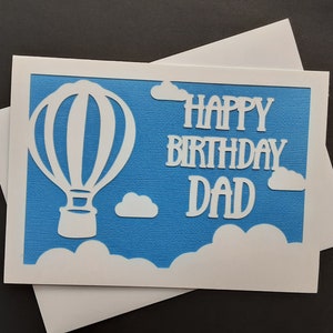 Carte d'anniversaire personnalisée avec montgolfière.