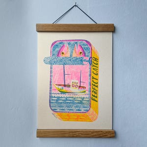 Cattura perfetta - Stampa Risograph. - Opera d'arte in scatola di sardine.